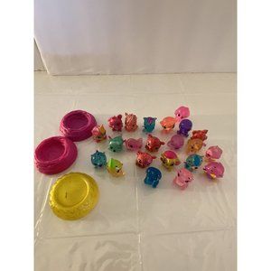 Hatchimals Colleggtibles Toys Lot of 24 w/3 Nest